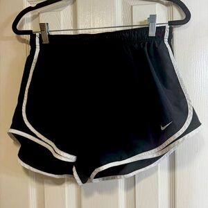 Nike black dri-fit swim shorts. Elastic waist. Inside drawstring. Large GUC